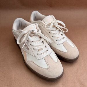 Reebok Women's Forte Lounger Sneakers in the Vintage Chalk/Blush colorway. 8.5